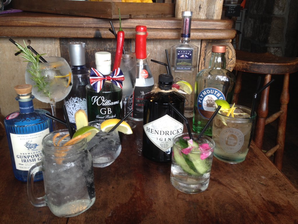 Only way to spend a wet &amp; windy #WorldGinDay on #Scilly is to taste test a few beauties #timeforanother #stmartins