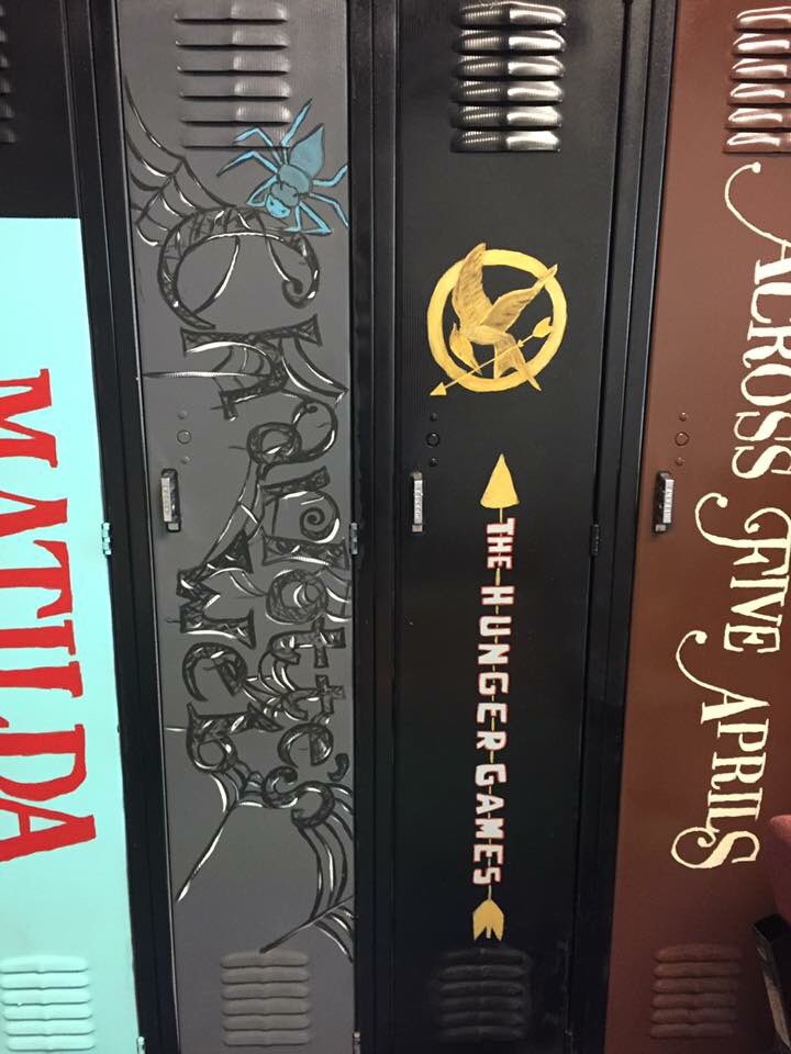 justintarte's tweet photo. I love this... Maries County R-II teachers turned boring lockers into a wall of books. #edchat #education https://t.co/jkpZQL4A9x