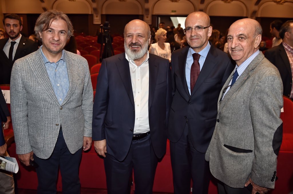 AhmetMisbah's tweet photo. Başbakan Yard. @Memetsimsek 'in katılımıyla, #gisproject2017 Uluslararası STEM paneli Emek Sinemasında gerçekleştirdik. https://t.co/Usklxgi3H0