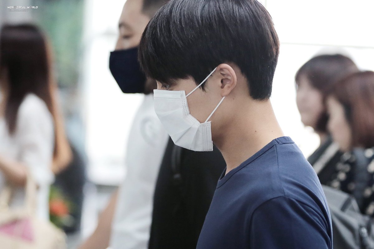 wonDerful930112's tweet photo. #도경수 #디오 #Kyungsoo #DO  #thinkingofyouonthatday #150611 #ICN 💞💞💞💞💞~1 https://t.co/8arhpD09Rz
