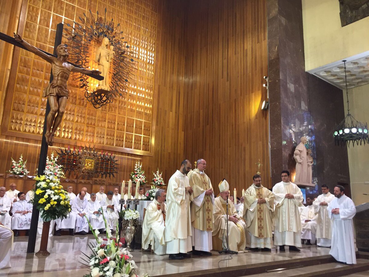 Ordenaciones de cuatro jóvenes Salesianos en Madrid-Atocha. Felicidades <a href="/Lolo_sdb/">Manuel Ramos</a> <a href="/GermanRivasP/">German Rivas</a> <a href="/DaniPTsdb/">Dani Peña</a> <a href="/rubescribano/">rubescribano</a> ¡Enhorabuena!