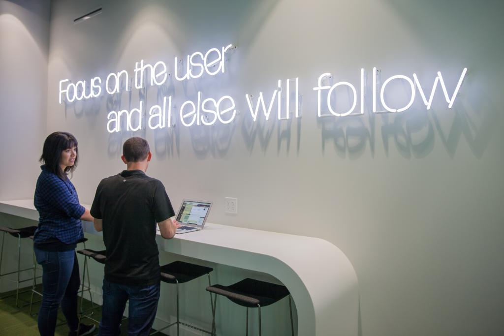 lifeatgoogle's tweet image. Ready to be a Googler? Explore these open jobs:
Product Manager → goo.gl/6c05n6
Engineering Manager → goo.gl/SVGyVX