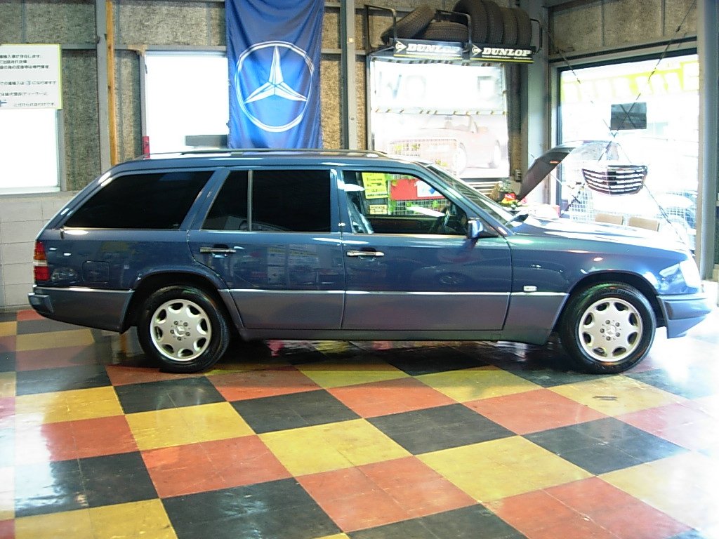 ｲﾝﾎﾟｰﾄｶｰﾃﾞｨｰﾗｰ ワールド 希少 E280 ステーションw ９８万 総額１１５万 入庫しました 弊社で販売後 大切にされてきた極上車です １ナンバー 車庫保管 ９４y H６ Sr 右h 9 2万 記録簿 車検整備 保証付 人気色ノーティカルブルー W124ワゴン