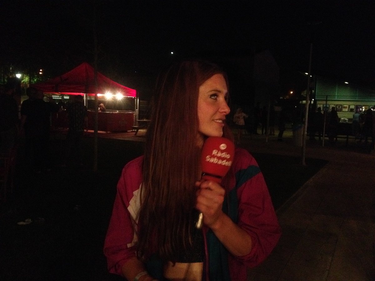 RadioSabadell's tweet photo. @Museless_music "Tenia moltes ganes de gaudir i que la gent gaudís" El primer dia d' @EMBASSAT en 3min #embassat17
https://t.co/vHrBgNGyde https://t.co/hXteNBjjiD