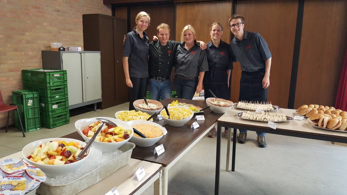 Weer super gaaf om te doen!
Een compleet gesponsorde lunch voor de medemens die het als geen ander verdienen. (150 pers)

Team bedankt!