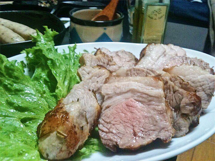 flighty8383's tweet photo. Roast pork with rosemary.
#mecook #roastpork #rosemary #homecooking #homemade #手作り #手抜き料理のスペシャリストになりたい #手抜き #ロースト… https://t.co/sLD37y8daE https://t.co/qiB7BjLtbE