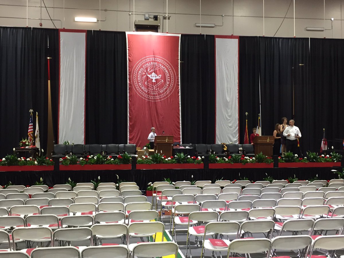 united139166's tweet photo. Graduation day! B.S. Physics #NCGrad2017 https://t.co/BYO0i2qJxH
