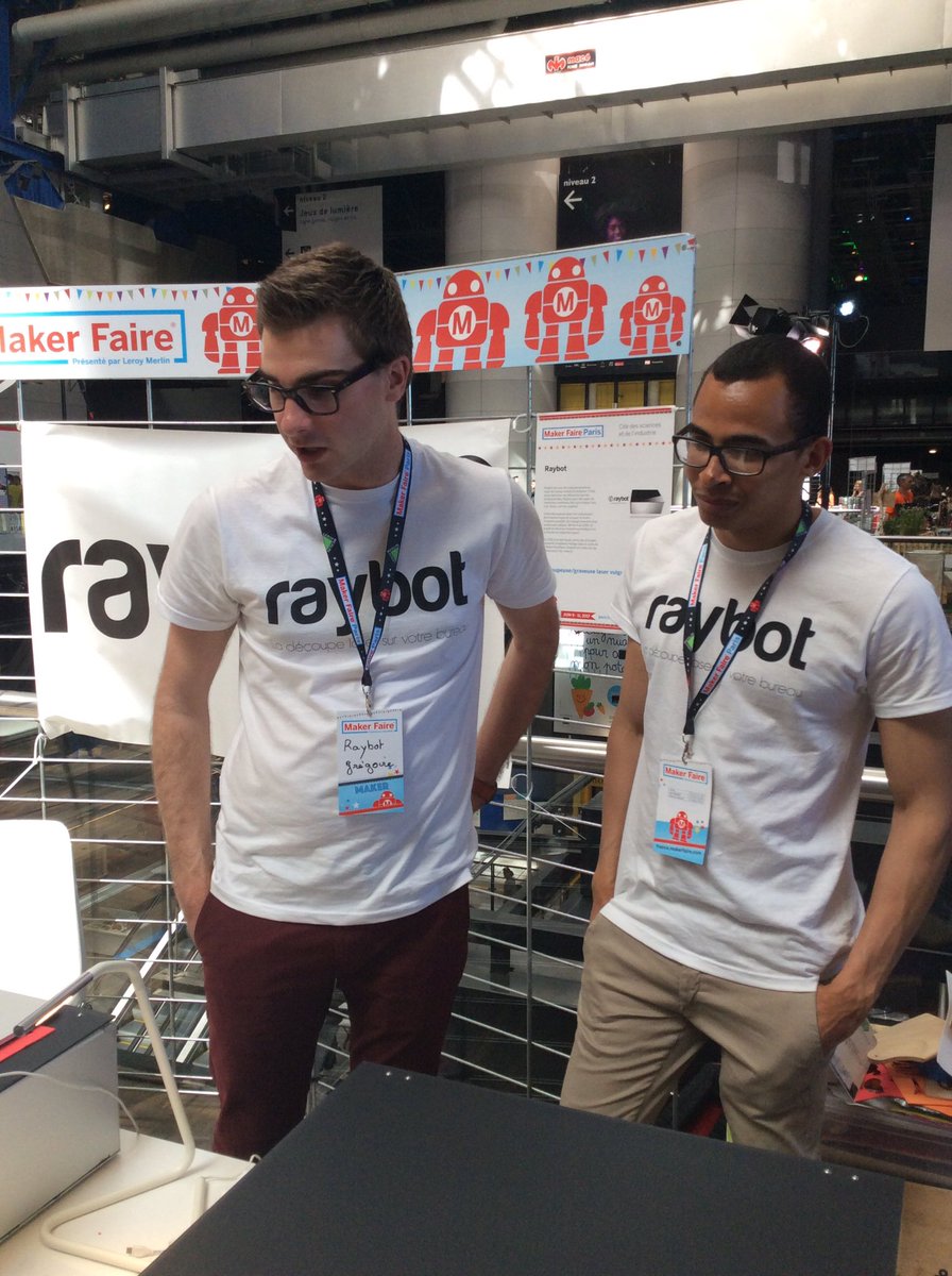 Imprimantes3D's tweet photo. Un super projet disponible début 2018 de découpeuse laser 🇫🇷 diode format A3 par 2 jeunes de 23 ans à la @makerfaireparis : #Raybot
#MFP17 https://t.co/eLhwfpvd1b
