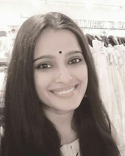 priyaumeshlover's tweet photo. #lovelysmile 😄 #lookingpretty 😘 #mybeautyprincess 😘😘😍😍 @bapat_priya https://t.co/epfjDz4xB4
