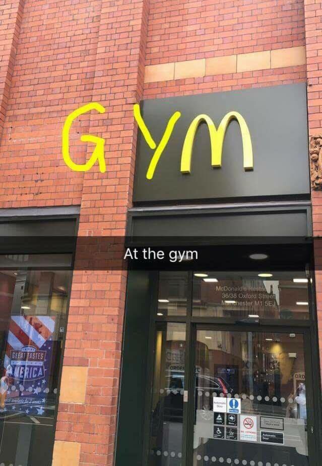 InsanityPage's tweet photo. La mia palestra. https://t.co/zTcPHp1Zvp
