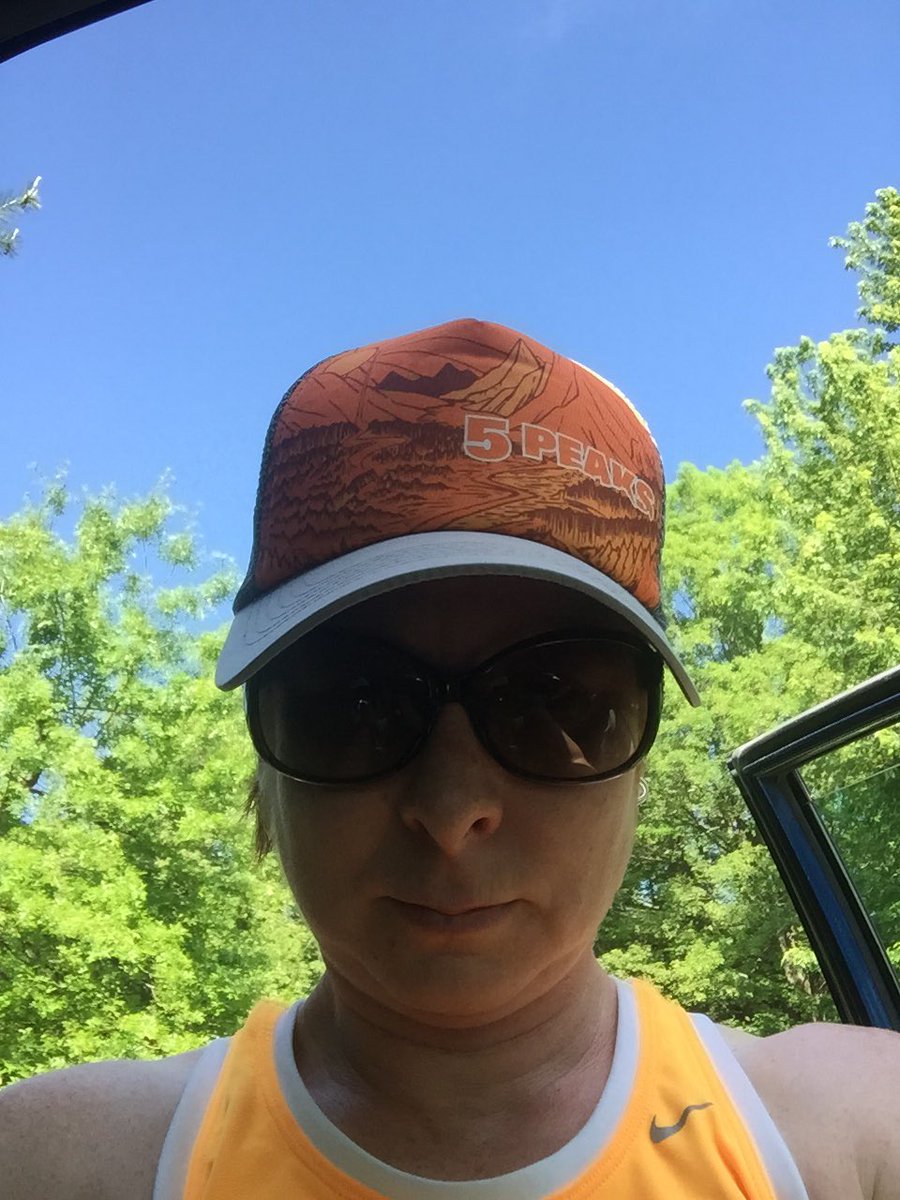 CherylNestor's tweet photo. Getting ready to tackle @5PeaksRun Rattlesnake! #trailcrew #trailhogs https://t.co/8jlMmIA0TR