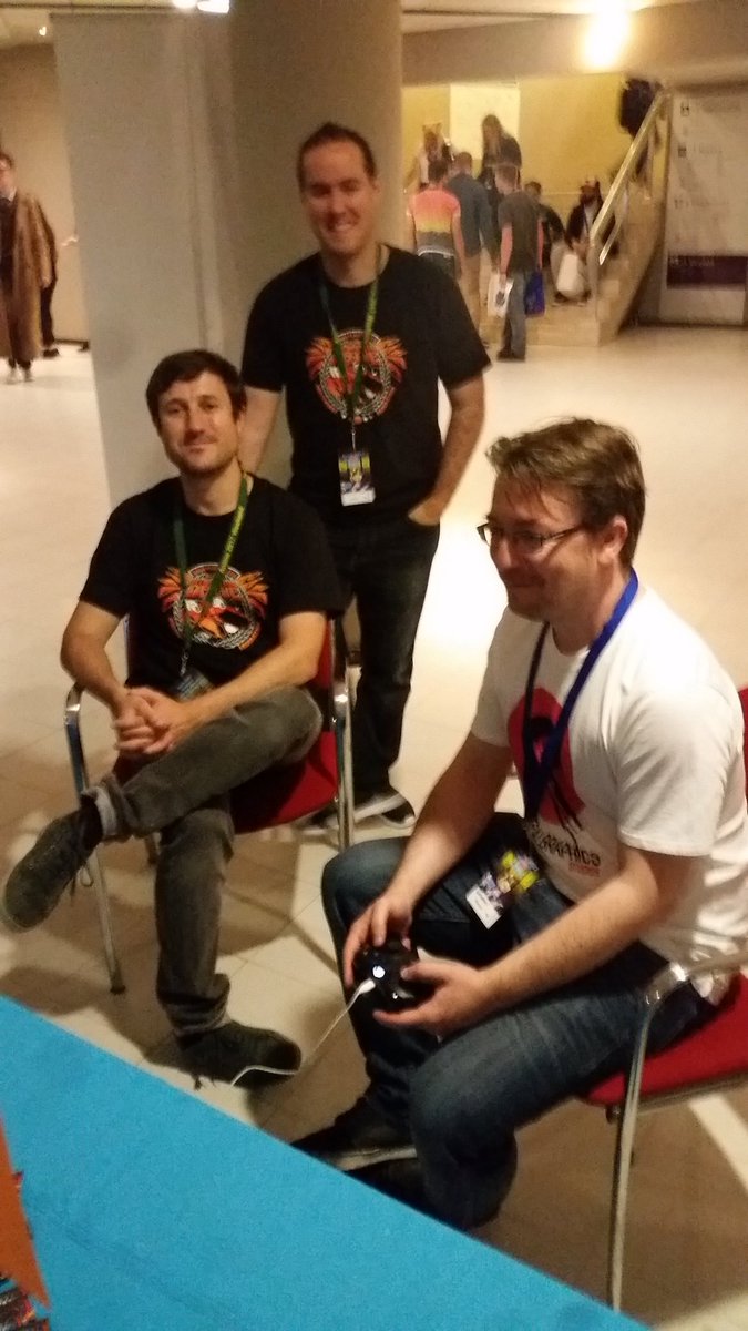 radicalgraph1cs's tweet photo. #supermonkeystar creator enjoying and "evaluating" #dimensiondrive difficulty in order to clone it :) #indiedev @2AwesomeStudio https://t.co/wUIK2x5OwA