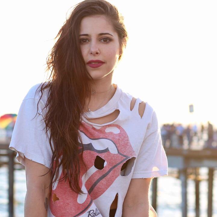 LostGrungeMess's tweet photo. Late night early morning #bosszone 🥇💋#Liveme 🥇TheMarissaGold: https://t.co/j3NUxpYUAU https://t.co/Dvpb6SnP2b
