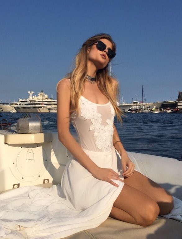 kelliemstewart's tweet photo. On the Mediterranean Sea in Monaco ❤️ styled by @infinitycre8ive 
Wearing @thejetsetdiaries @quayaustralia 
#FollowMeNetwork https://t.co/fh4m1F83mS