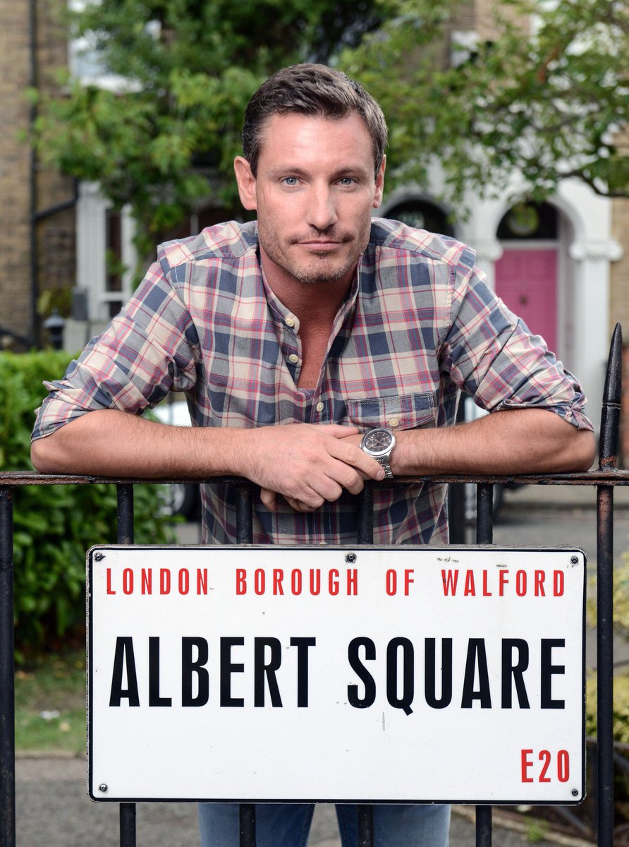 FreeviewTV's tweet photo. You look wellard leaning over that sign, Dean.
#TooSoo
#RIPWellard

Eastenders
@BBCOne 
8pm https://t.co/SWmbleobID