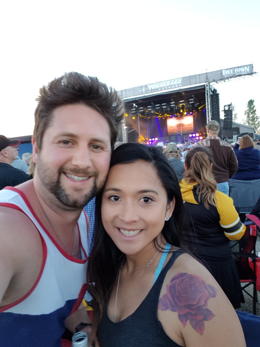 jimmyispromo's tweet photo. #TreeTown2017 was a blast! Great Line up. #JasonAldean #chrisyoungmusic #ThomasRhett https://t.co/7xlLTqUVpE