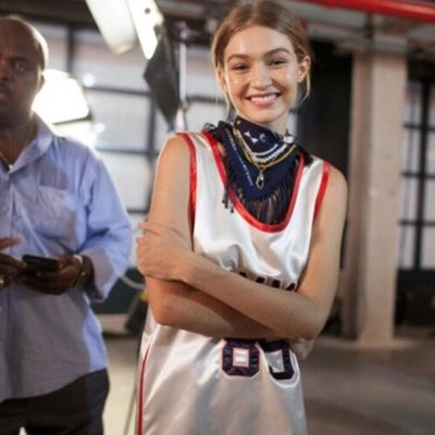 NOURA4POTUS's tweet photo. #.NewProfilePic #.ilook11 #maybe13 https://t.co/DWwZ7VuJsk