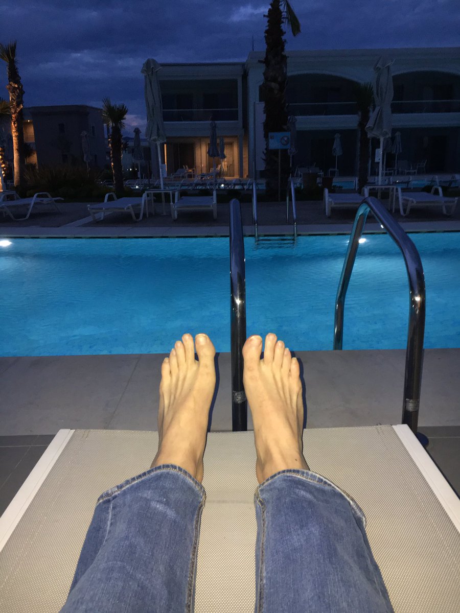 <a href="/RobHamiltonR25/">Rob Hamilton</a> <a href="/1moreChild/">1moreChild</a> <a href="/Ride25World/">Ride25</a> I'm worried that my feet still look dehydrated #doit4peaks #ride25