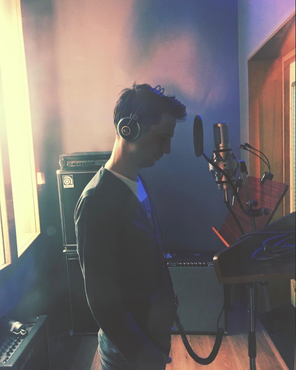 zafanpageoff's tweet photo. Queste sono le foto che ci piacciono di più.. nuova musica in arrivo 🎤🎧🎼🎹 #zeroassoluto #nuovamusica #music #matteomaffucci #thomasdegasperi https://t.co/p2Ludr7K6y