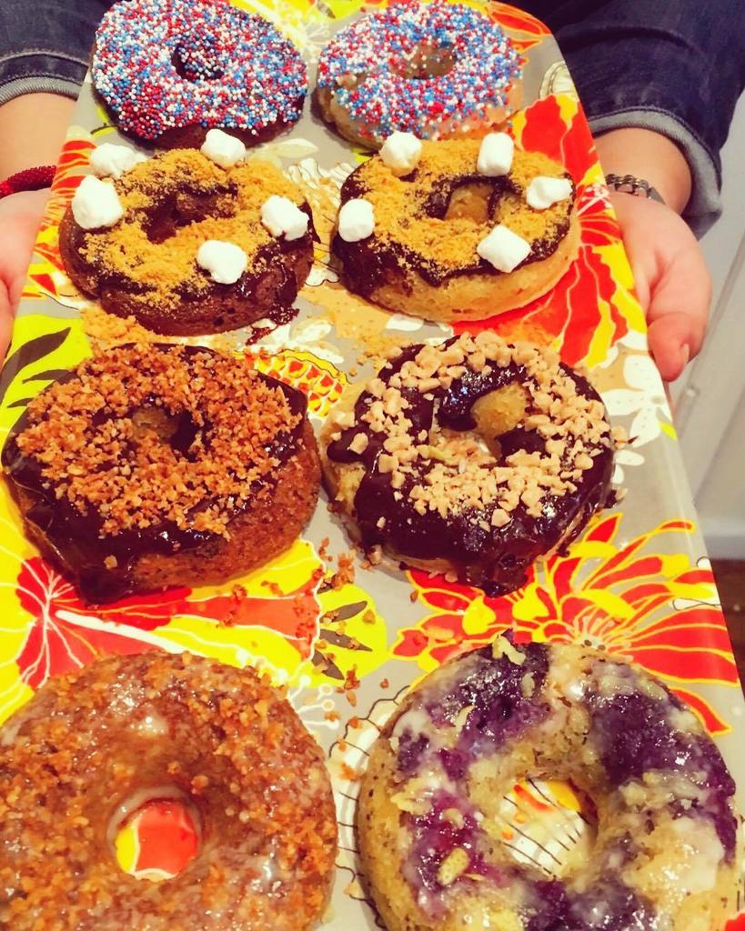 thenewperf's tweet photo. Celebrating Memorial Day with 
Healthy-ish Indulgences: Baked Donuts made with ground up organic rolled oats and a… https://t.co/l2GNRth0Rb https://t.co/3FD6FLedtz