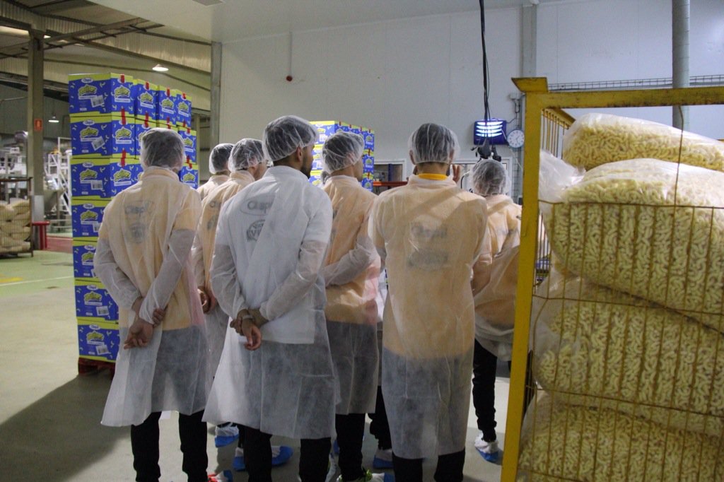 mariammtudela's tweet photo. El @RiberaNavarraFS ha visitado las instalaciones del grupo Apex y ha conocido el proceso de fabricación de snacks https://t.co/vqCQNpQhvI