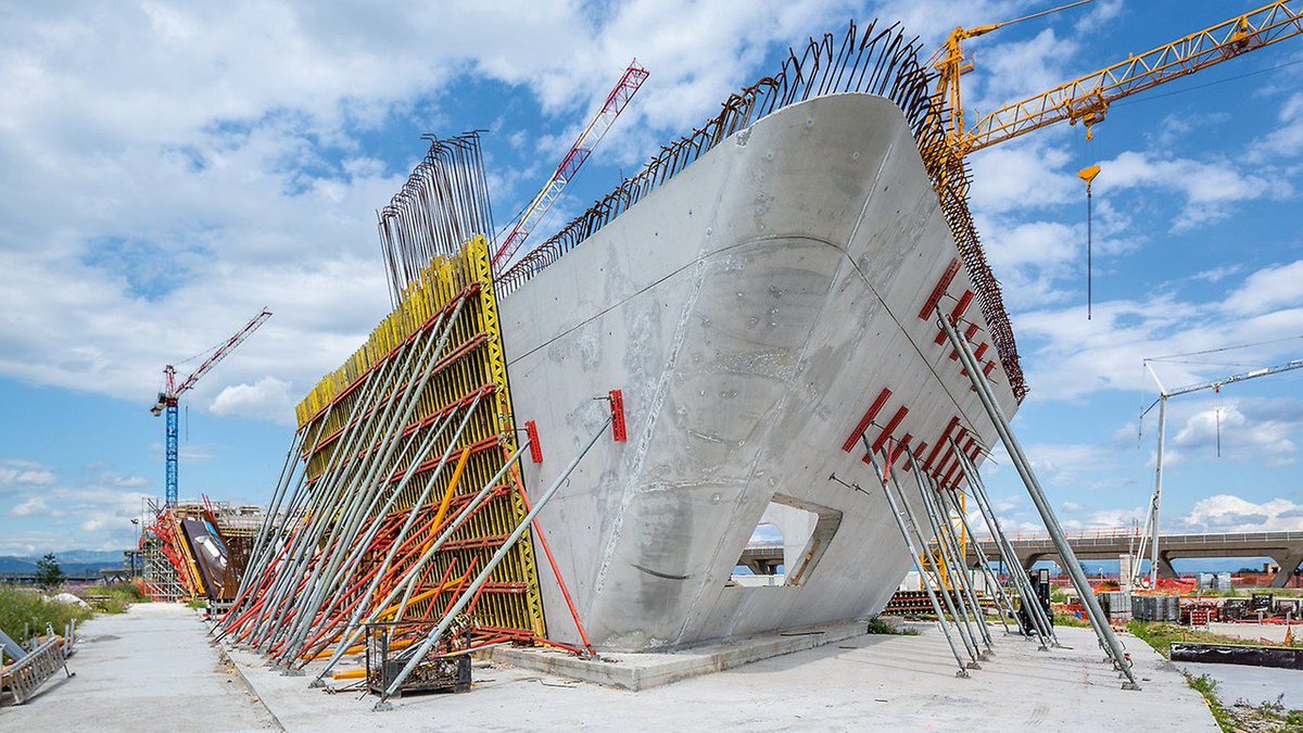 PERIgroup's tweet photo. Comprehensive #PERI #formwork solution for the very impressive "Doorway to the South" in Italy:  https://t.co/UZsnDFksvn #zahahadid #press https://t.co/3uaP82tECD