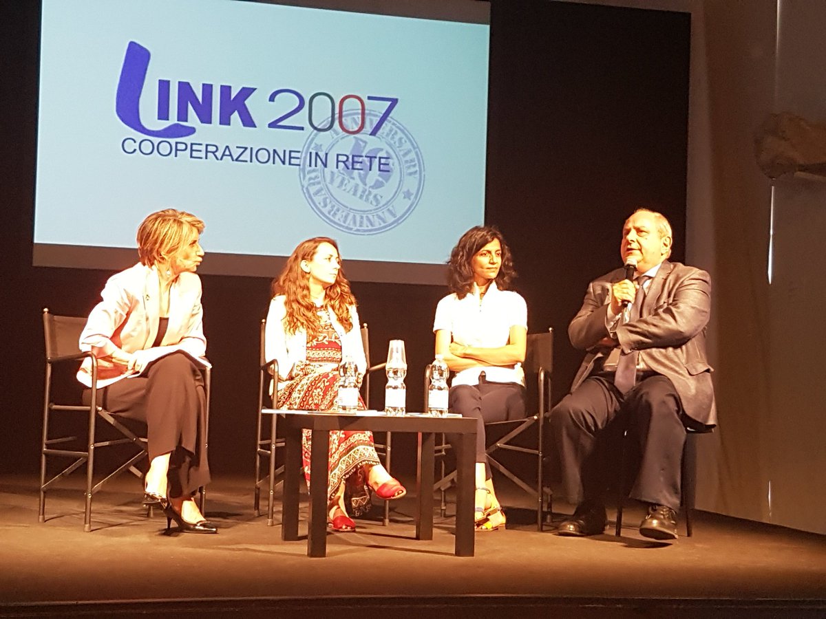 thea1982's tweet photo. Il Vice Ministro Giro @marioafrica al decennale di #Link2007 - Per uno sviluppo realmente sostenibile @cooperazione_it @DGCS_SEBASTIANI https://t.co/yx4XCwcC3K