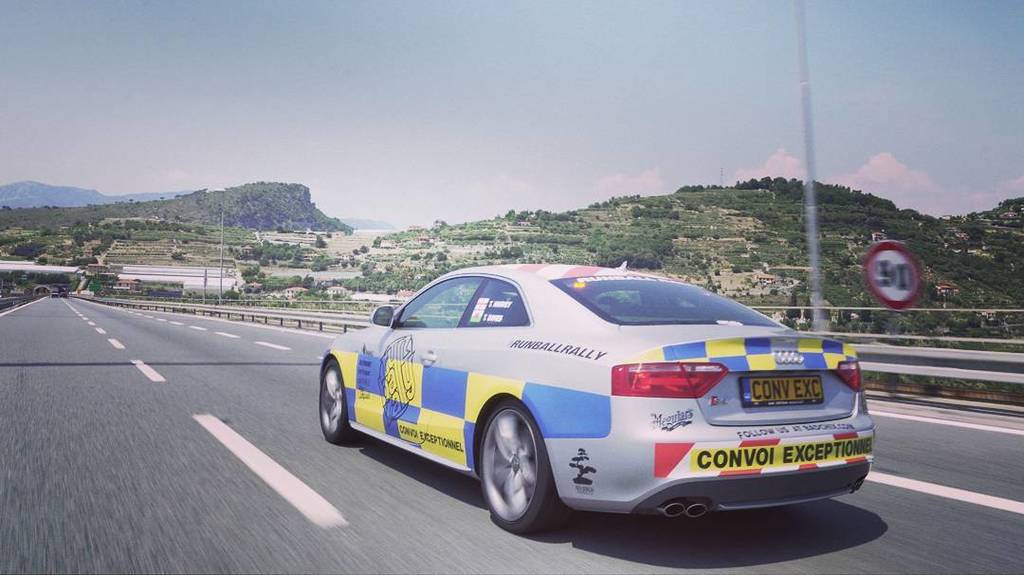 Red_Bonsai_'s tweet photo. Almost got run over by this good looking beast. #runballmedia #runballrally #teamconvoiexceptionell #audi #runball… https://t.co/QaC6JUOnZt https://t.co/MWKXrg8bYo