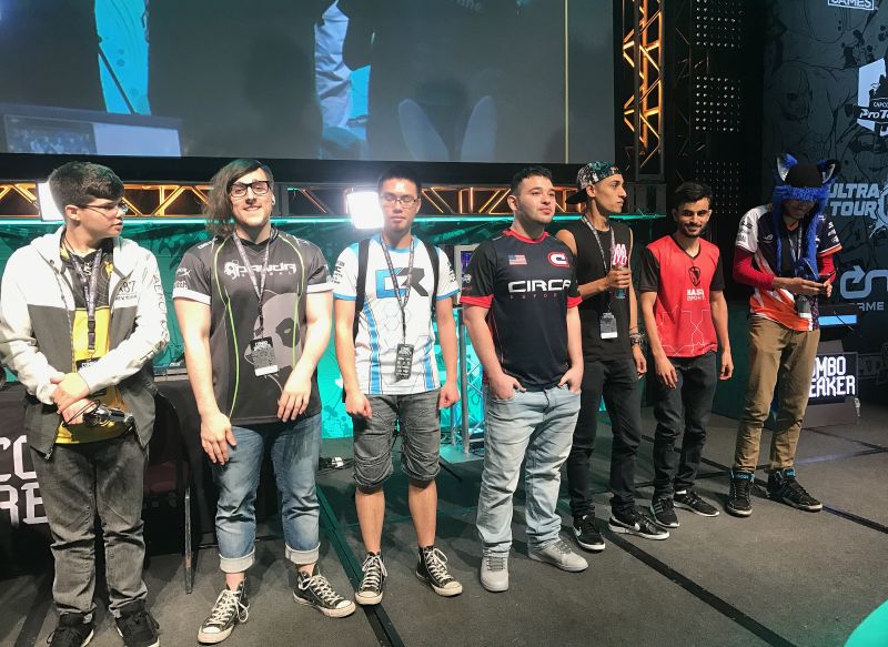 noobde's tweet photo. This is the only pic I was able to take of the @ComboBreakerFGC Injustice 2 Top 8. Missing @KDZaster. Amazing 1st showing guys! https://t.co/e6f4MdXscY