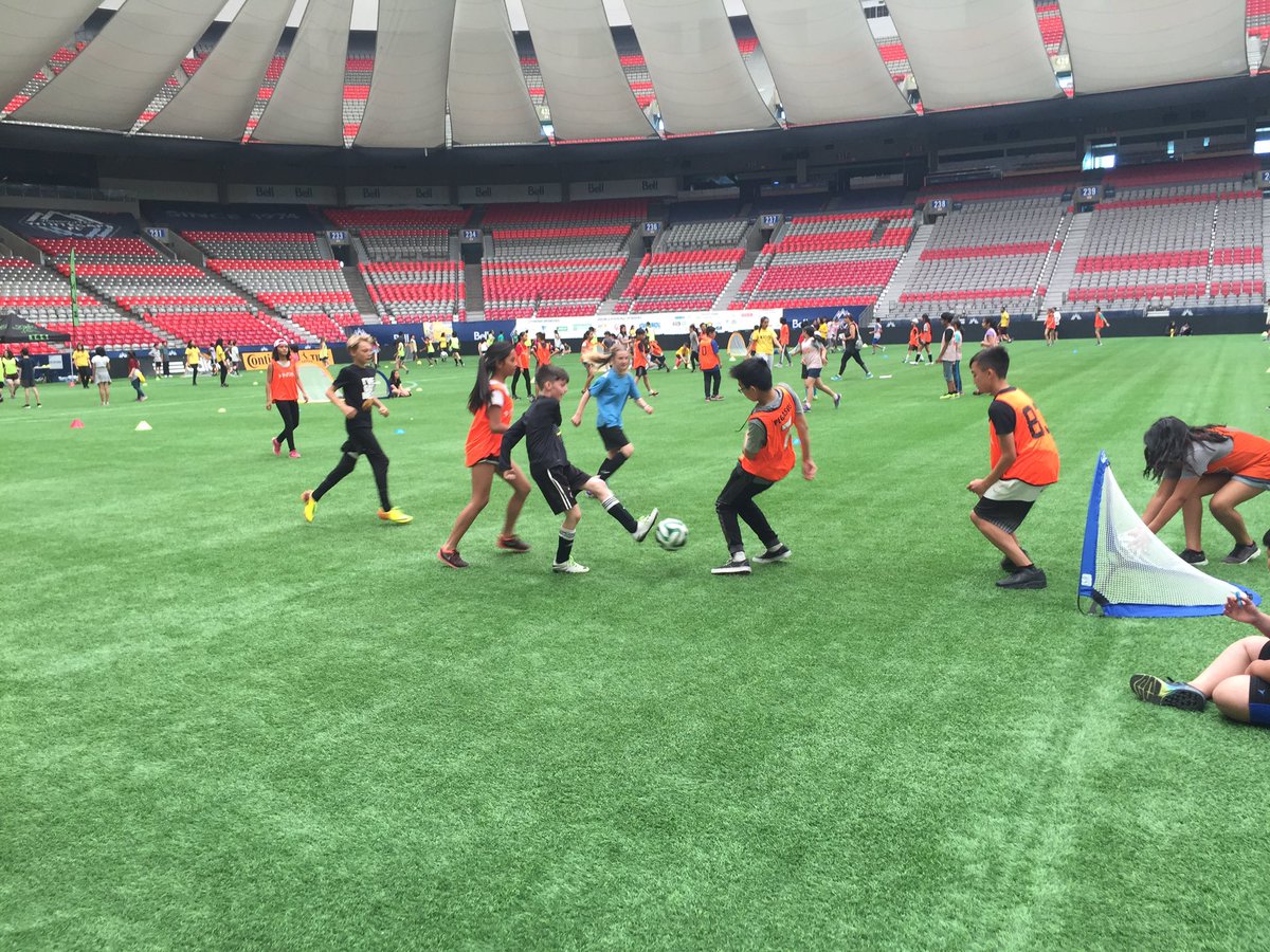 CrossConnMedia's tweet photo. What a unique experience for so many kids, playing at @bcplace at today's @KidsPlayYouth event. https://t.co/syGR0Dgcy6