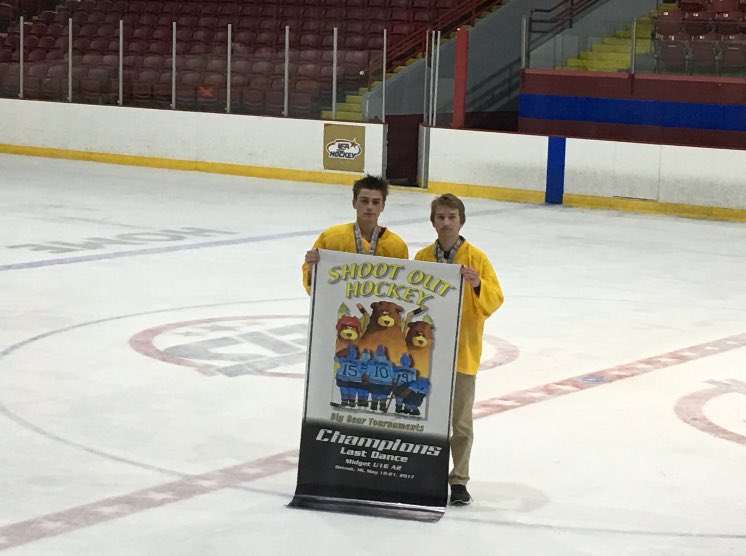 KevinMozel's tweet photo. Happy birthday @sam_hewitt11 https://t.co/nuEHe0Vz4G