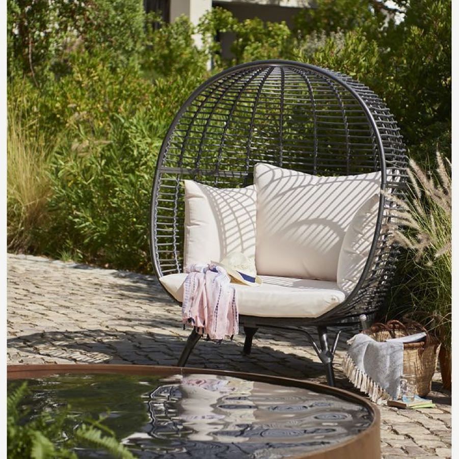 Around The House tweet media