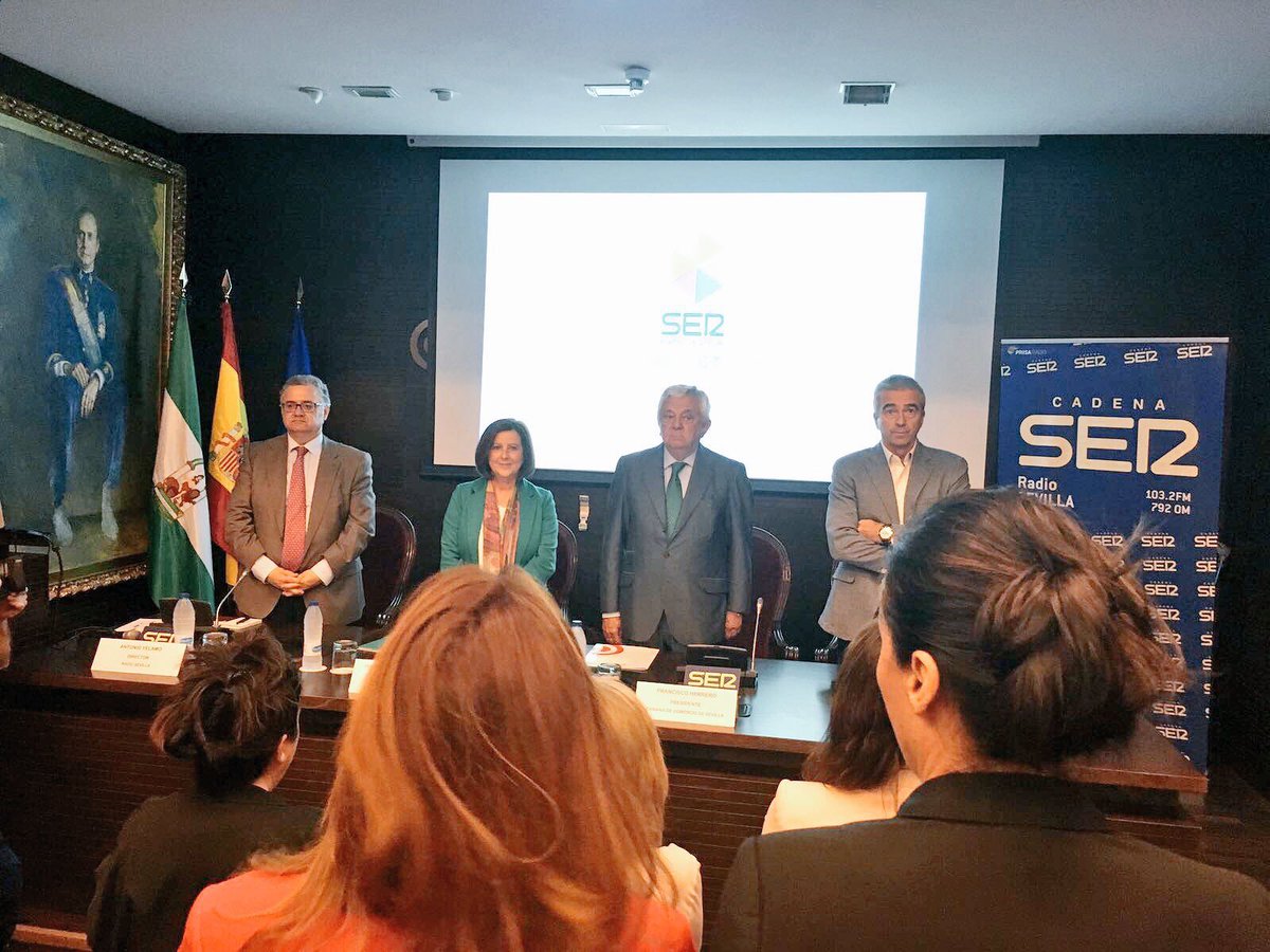mjsanchezrubio's tweet photo. Hoy debatiendo en @La_SER en #PerspectivasSER sobre Igualdad, emprendimiento y liderazgo de Mujeres. Con #CarlesFrancino @Antonioyelamo https://t.co/Yk9Fjz8tTH