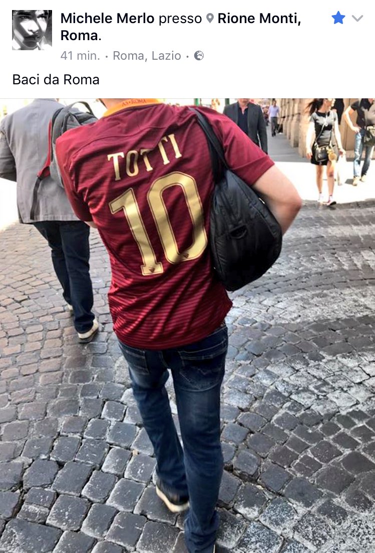mikebirdfacose's tweet photo. Mike Bird che tocca piano il tasto dolente "addio di Totti" e noi muti a piangere come una famiglia Cesaroni qualunque https://t.co/Nhc9Zoh9gC