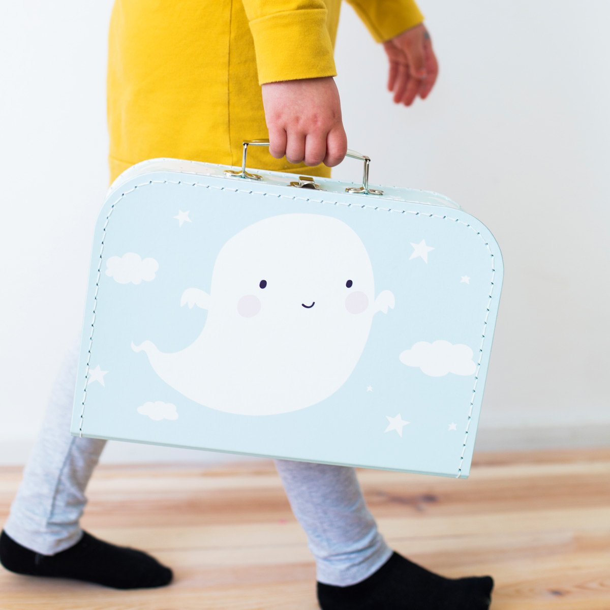 DecoBB_Tweets's tweet photo. Des #nouveautes du côté de A Little Lovely Company ! Découvrez leurs jolies valisettes pour parfaire votre déco : https://t.co/3a9PrbkKgd https://t.co/qPUQWUQ38s