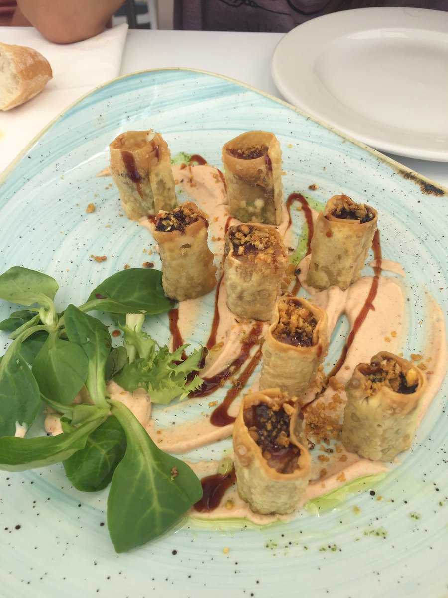 paulaQ8's tweet photo. Delicias en el @El_Campero mi restaurante favorito en Cádiz 100% recomendable ❤️😊 mas que comer es una experiencia #restaurantes #cadiz https://t.co/VfaDcUoOiY