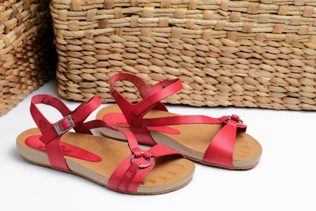 Elige la calidad de las sandalias #yokono fabricadas 100% en España. Elige las tuyas en nuestra web
➡ miszapatos.com/es/32_yokono
