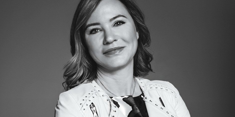 jaythebeee's tweet photo. How to be a (female) boss? Remember your days as an employee. @Julie_LGreen shares her experiences via @glamourmag https://t.co/mZie3CZz1X https://t.co/2um6BrVMJ2