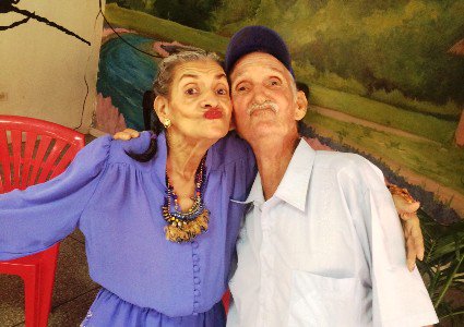gladysrequena's tweet photo. Este 29May celebramos el #DíaNacionalDelAdultoMayor con un sitema de seguridad social que  dignifica a nuestras abuelas y abuelos! https://t.co/V5pX1yyuPH