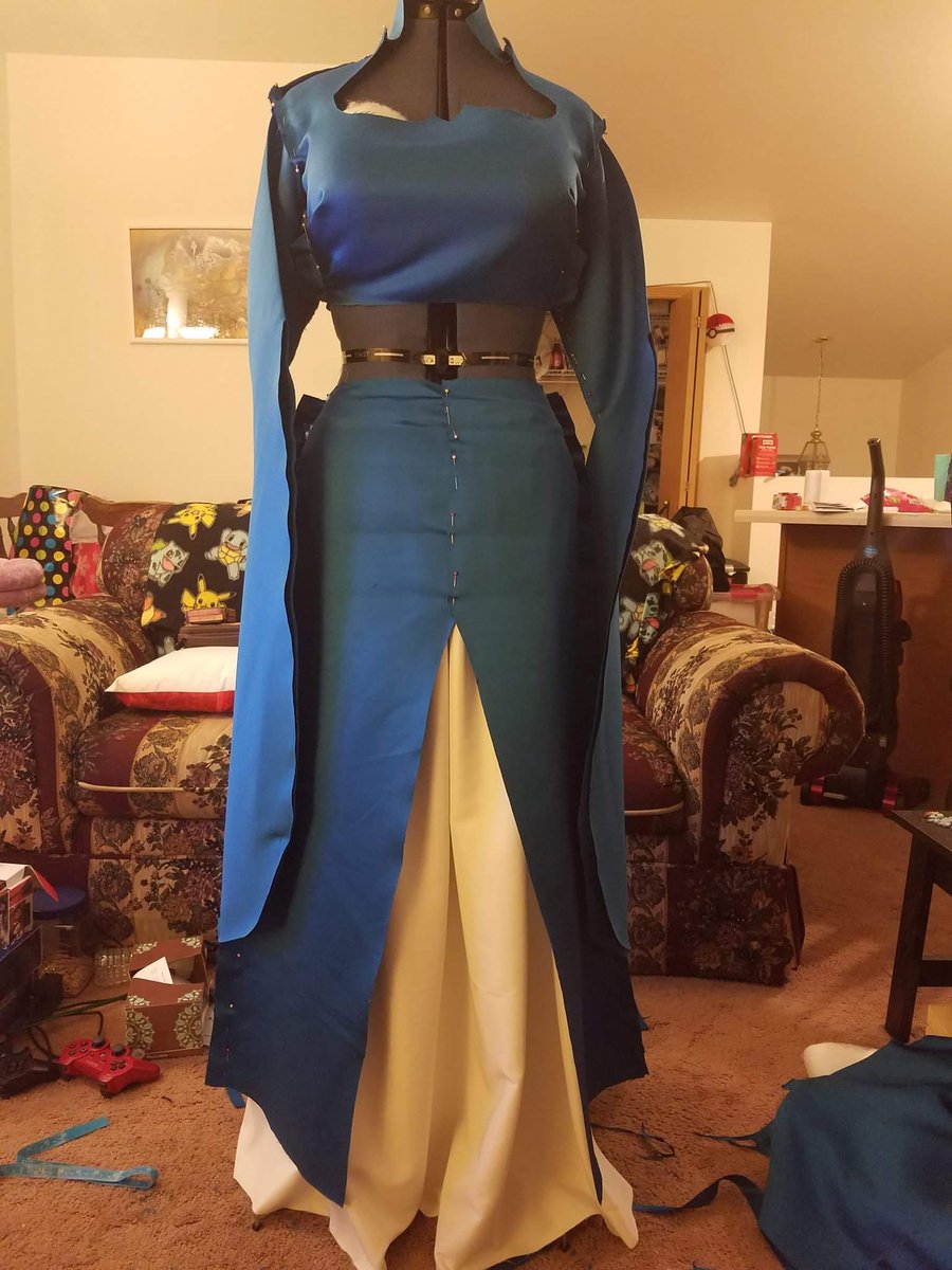TOAwesomeCos's tweet photo. Progress pic of Zelda. Working on fine details today https://t.co/dVAJdjpMvb
