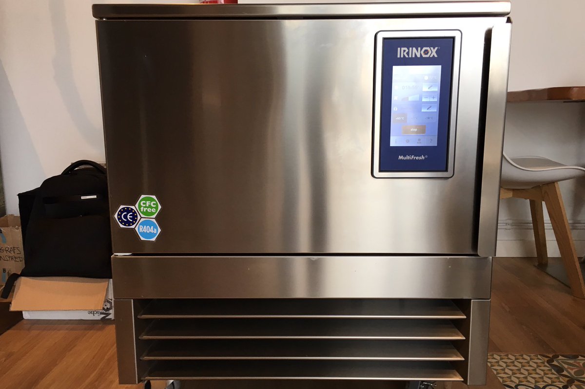 PabloMChef4's tweet photo. Presentación del abatidor #multifresh de #irinox en las instalaciones de @proinsfred #blastfreezer #showcase by #irinoxprofessional https://t.co/aVfbXCGcWZ