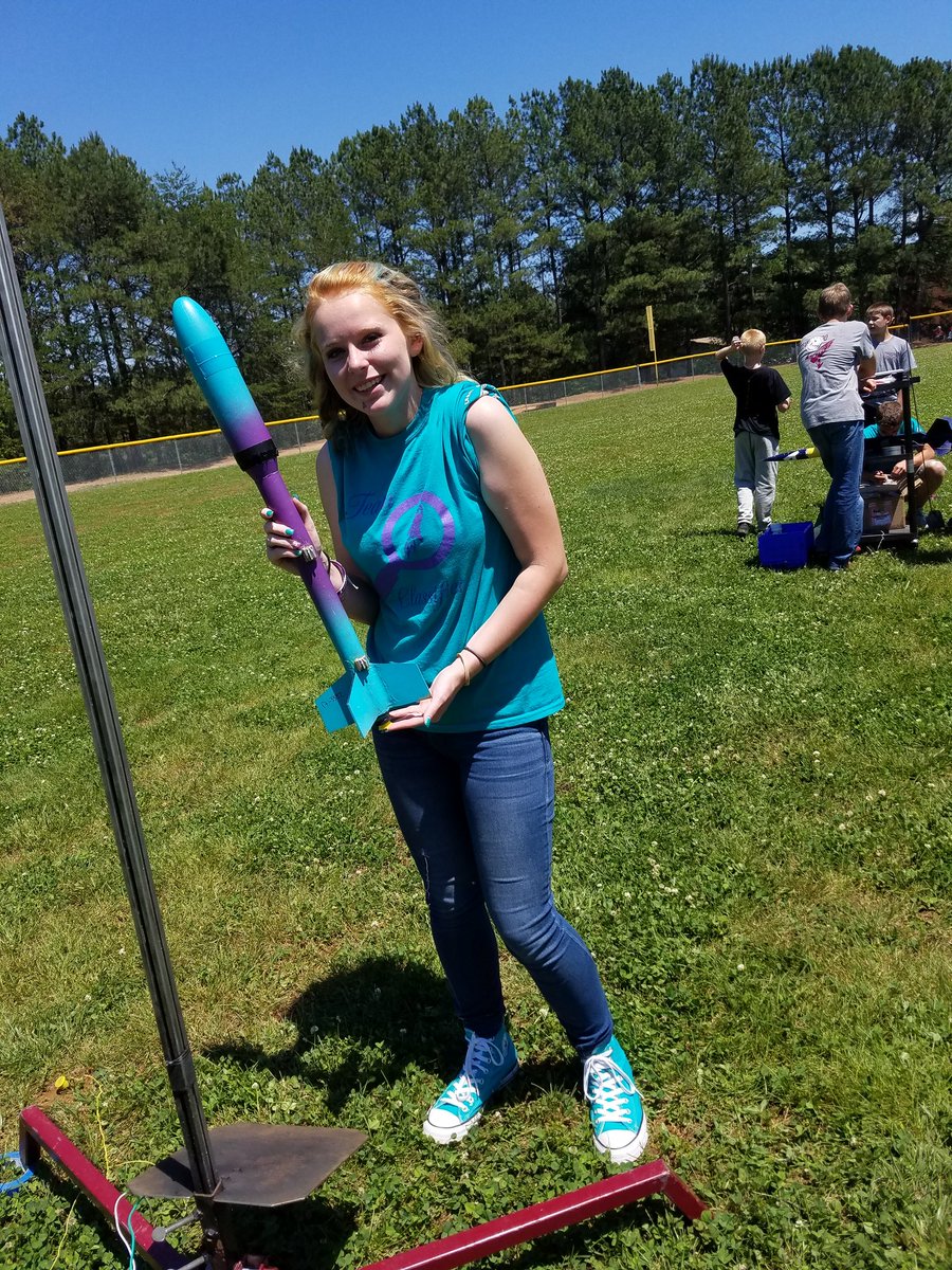 TeamClassified2's tweet photo. The last flight from Friday! We had so many interested in tarc! we had give away thanks to @RocketContest it was great we learned even more! https://t.co/Mz7Sq4bm25