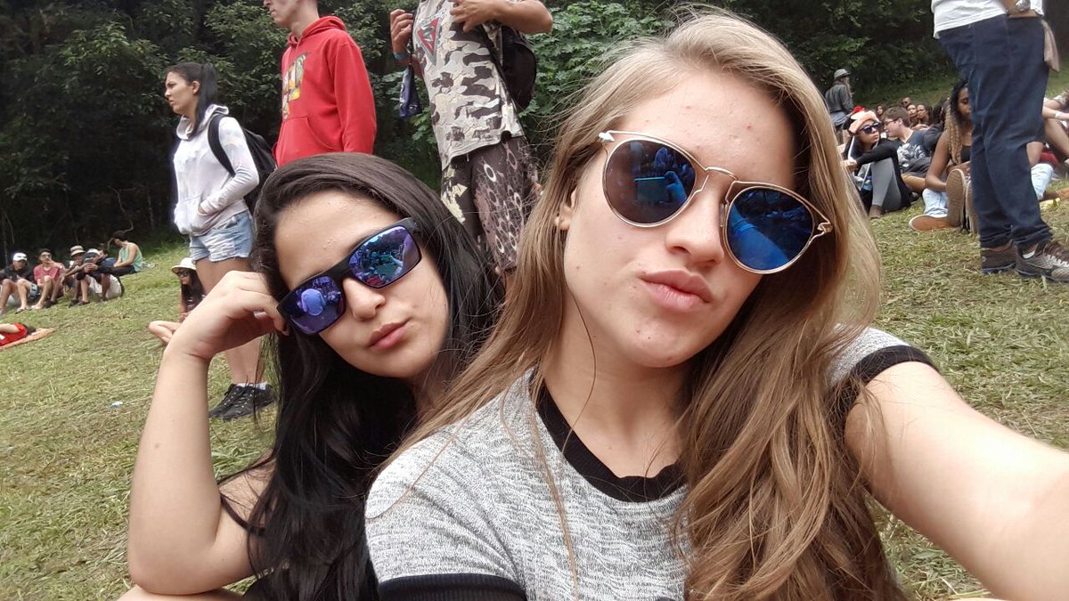 afclarinhaa's tweet photo. Melhor rolê, sem duvidas 👽❤ #Origens #SenteOProoooong #Fritaaaa https://t.co/wSOSojKWs3