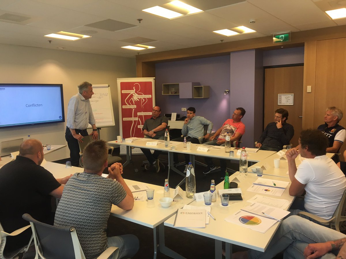 EmprovePeople's tweet photo. Vandaag is de vijfde training van de Master of Barge 'Buiten de Reling' van start gegaan! #training #binnenvaart https://t.co/DrnGY8YMmh