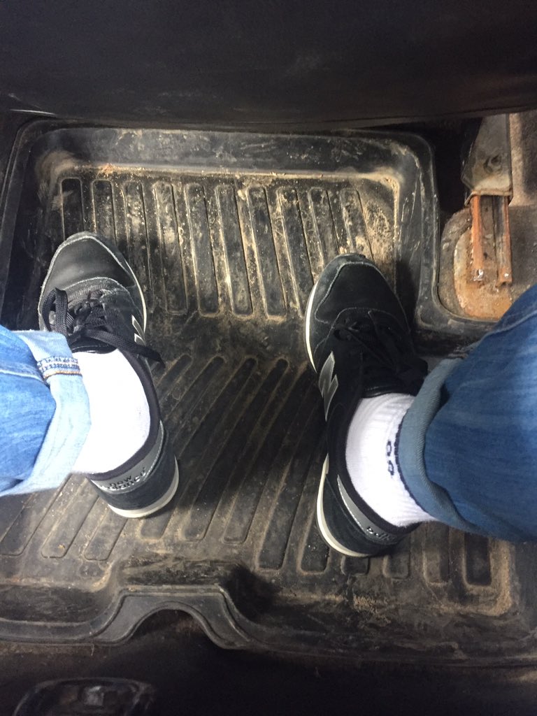 dimaveber's tweet image. #яндекстакси @yandex умоляю, есть какой-то контроль качества! Я сегодня ехал в передвижном свинарнике, а не в машине