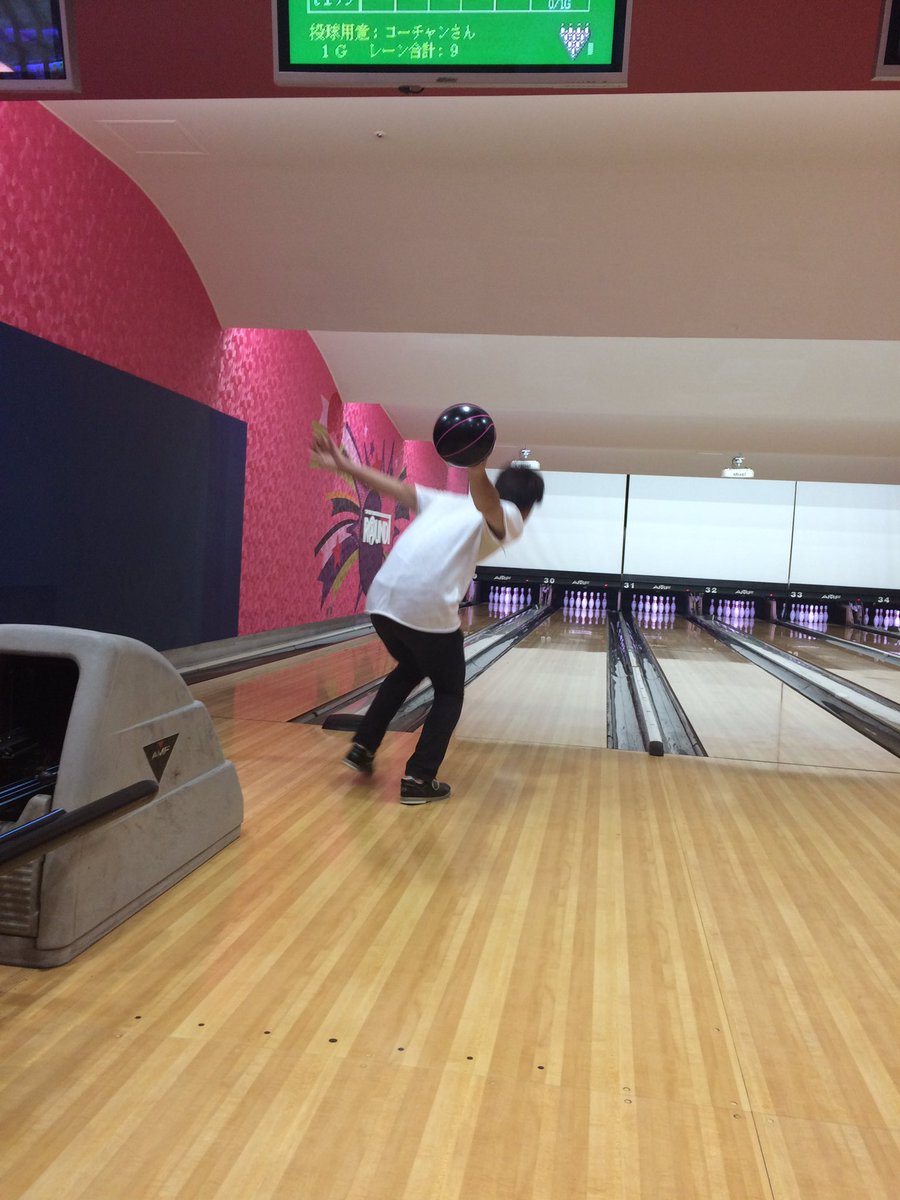 Y_esp_to's tweet photo. 放課後に急遽ROUND1🎳
緊急招集して計４人で行った〜🚲💨

久々の運動やったけどほんと楽しかった😊

遊びまくって2ケツして青春🤣

次ゎ再来週に行きましょうバスケしに🏀 https://t.co/2wQVJePbkB