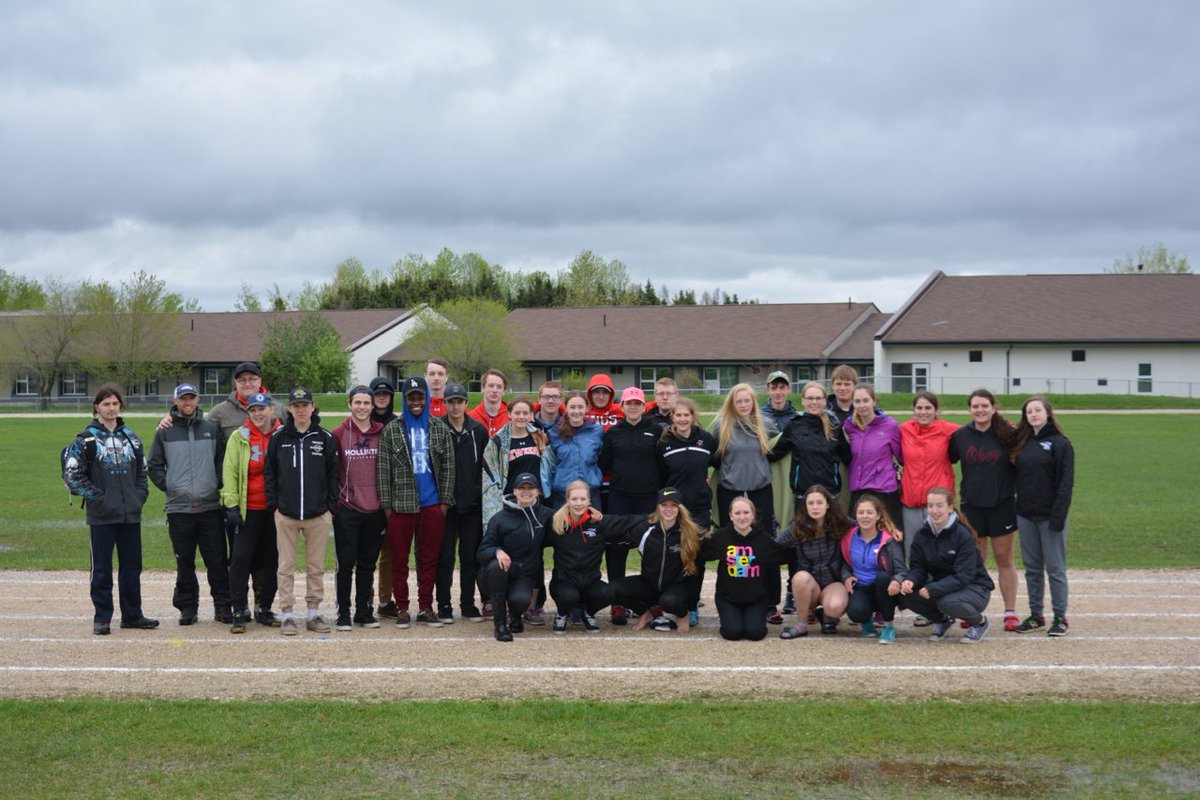 Hapnot115's tweet photo. Track zones 2017! Great job athletes and coaches #rainyweekend https://t.co/gPfXtARt08