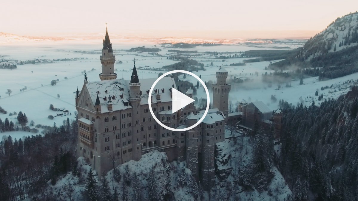 Chapplicator's tweet image. Missing the mountains? This 2-minute montage is an elevation meditation. #MondayMotivation hubs.ly/H07jrS10