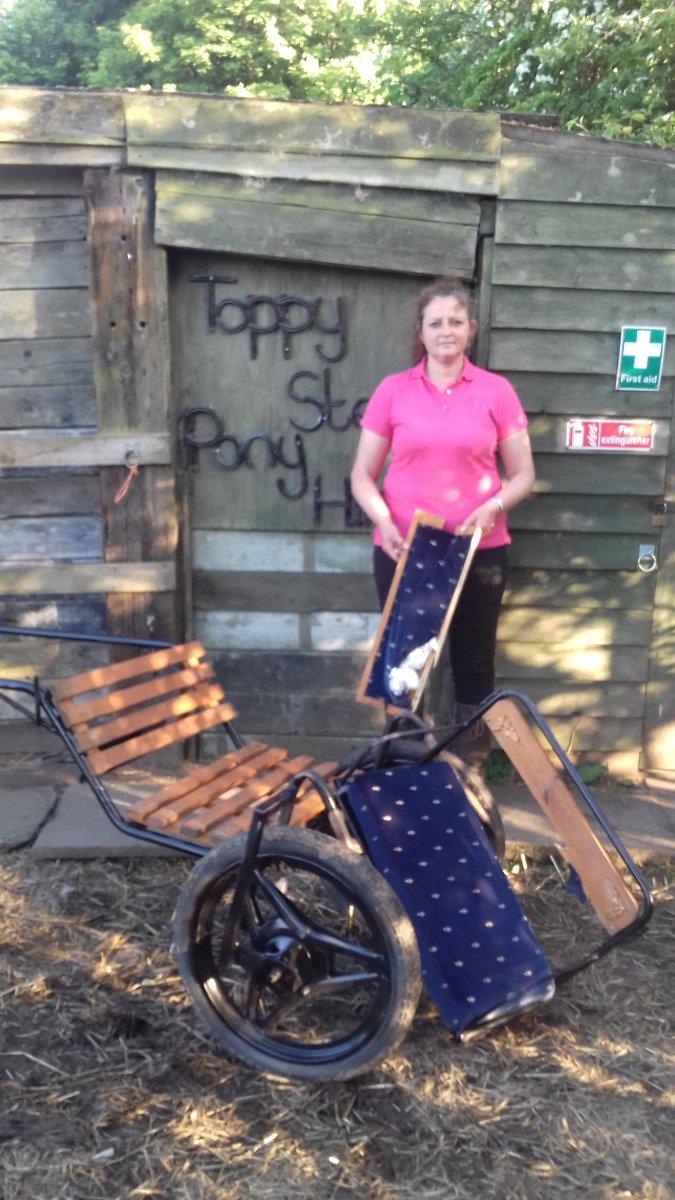 GlenrothesGaz's tweet photo. Support ‘overwhelming’ after vandals damage cart at Fife show https://t.co/mczXcWSfRa https://t.co/gPnhGYKL81