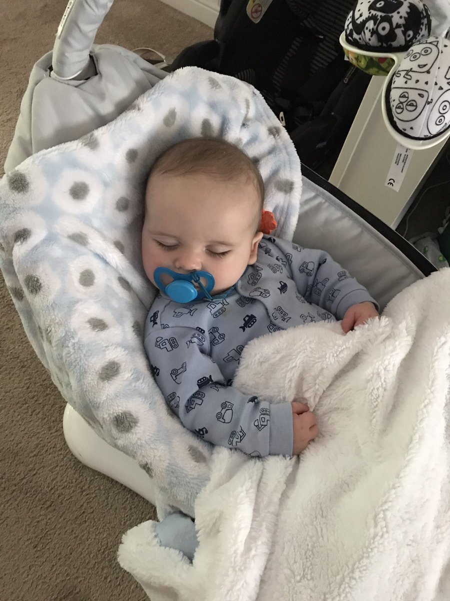 KBenson2479's tweet photo. Precious #SleepingBeauty #lookatthoselashes https://t.co/7tUUbbVEwJ